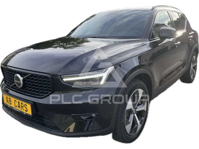 2025 Volvo XC40