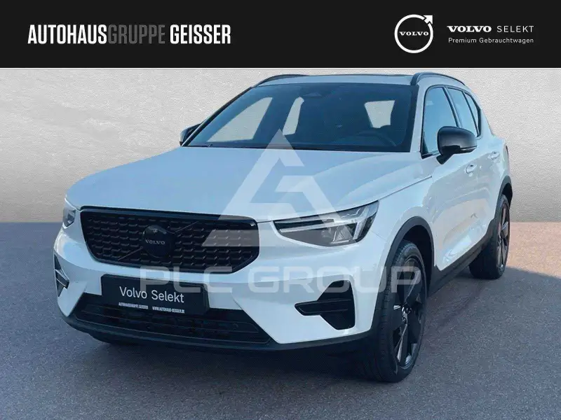 2025 Volvo XC40