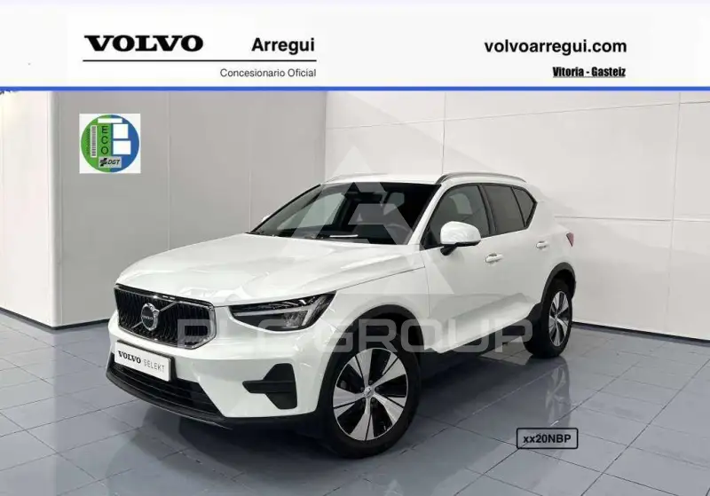 2025 Volvo XC40