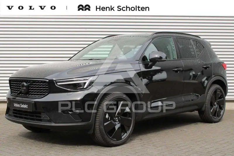 2025 Volvo XC40