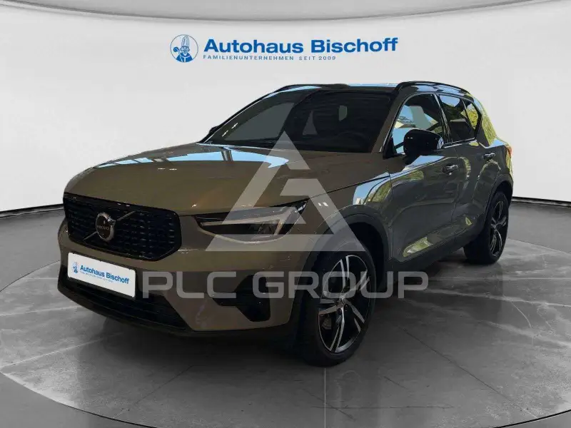2025 Volvo XC40