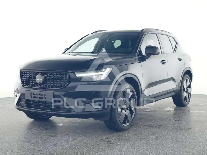 2025 Volvo XC40