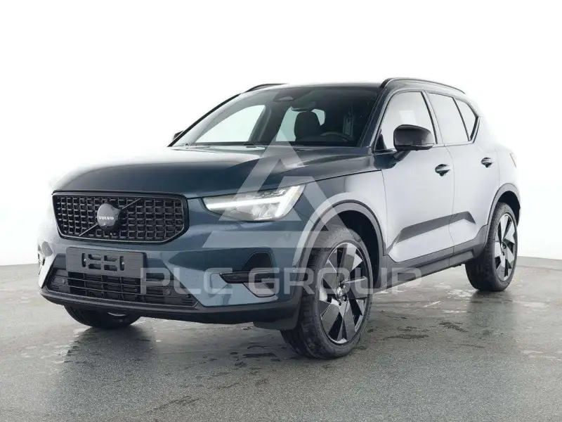 2025 Volvo XC40