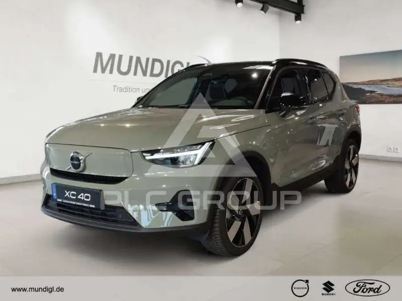 2025 Volvo XC40