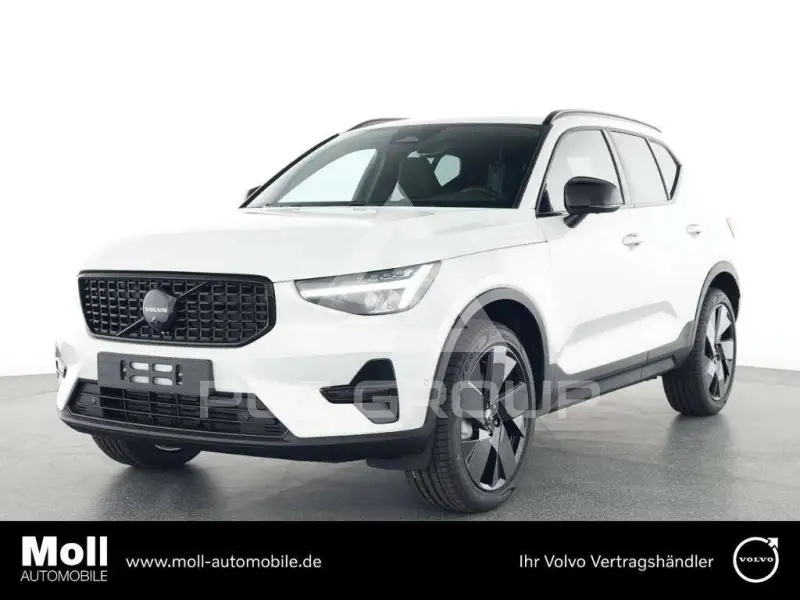 2025 Volvo XC40