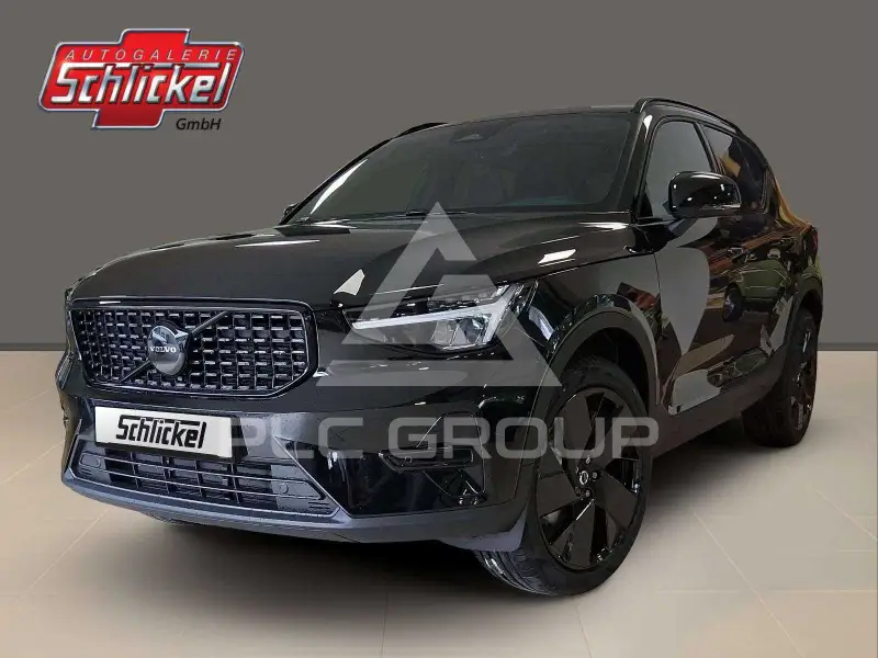 2025 Volvo XC40