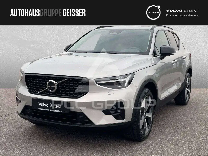 2025 Volvo XC40