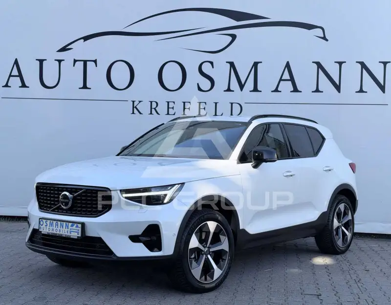 2025 Volvo XC40