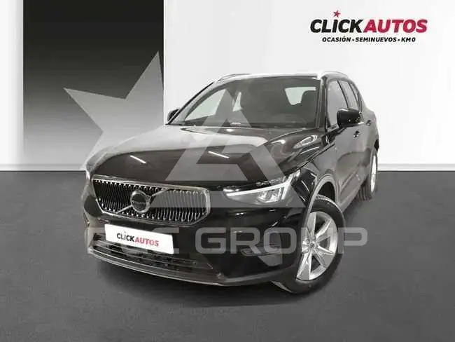 2025 Volvo XC40