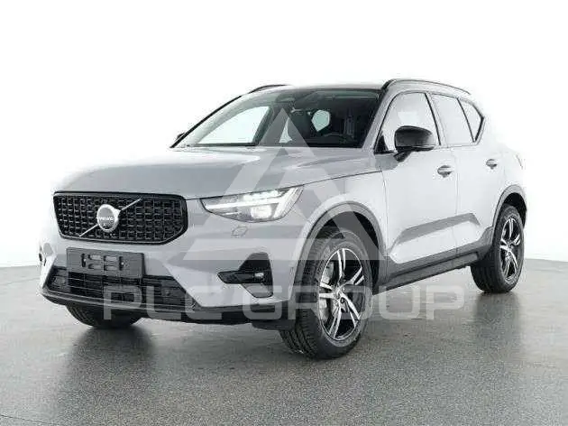 2025 Volvo XC40