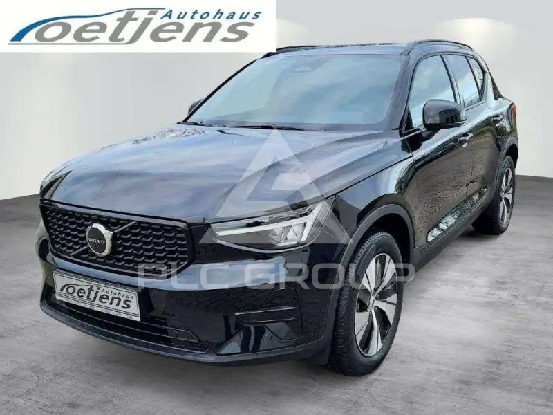 2025 Volvo XC40