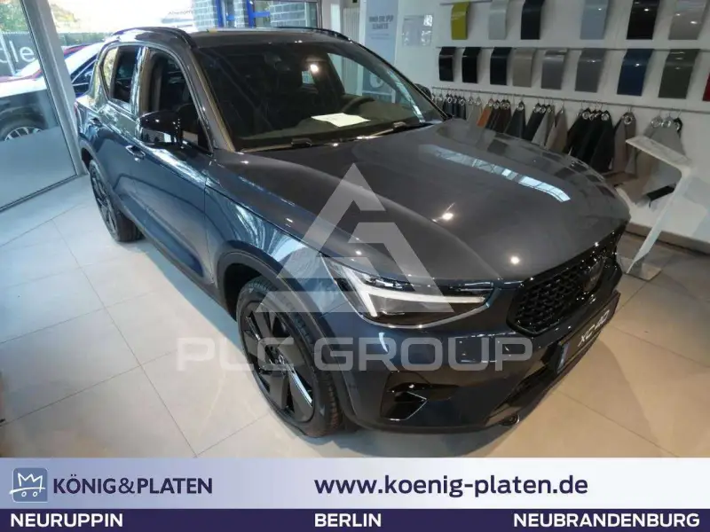 2025 Volvo XC40
