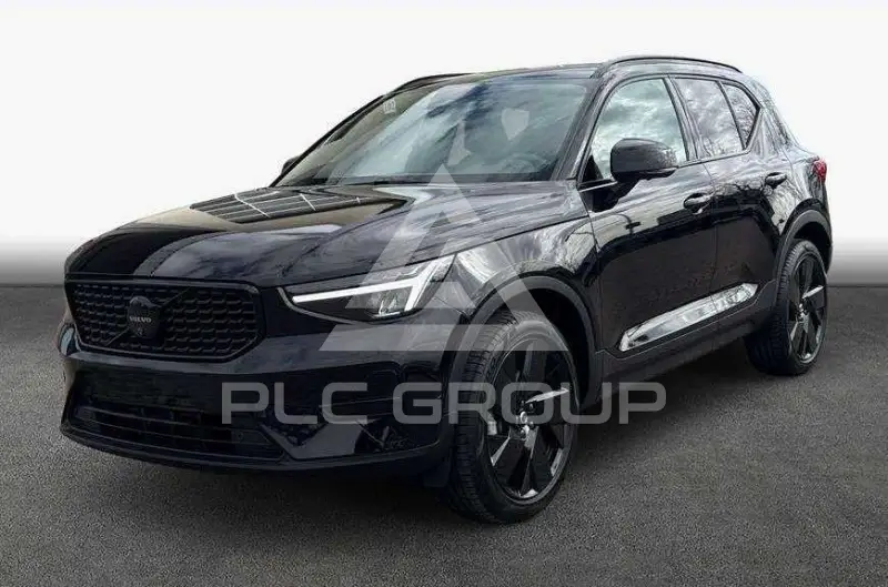 2025 Volvo XC40