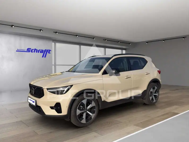 2025 Volvo XC40