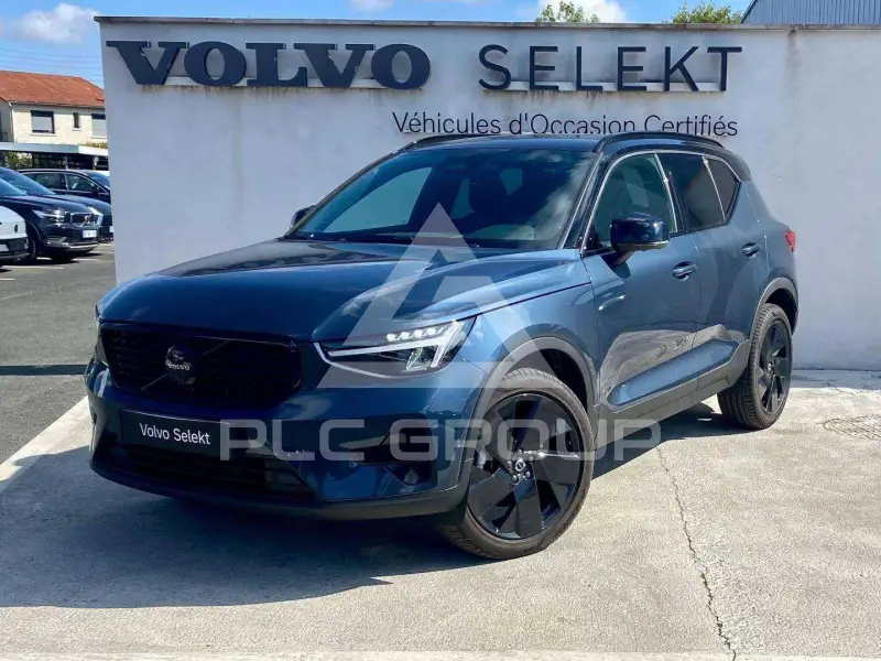 2025 Volvo XC40