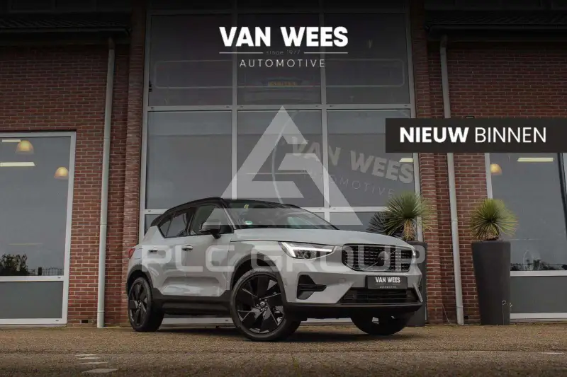 2025 Volvo XC40