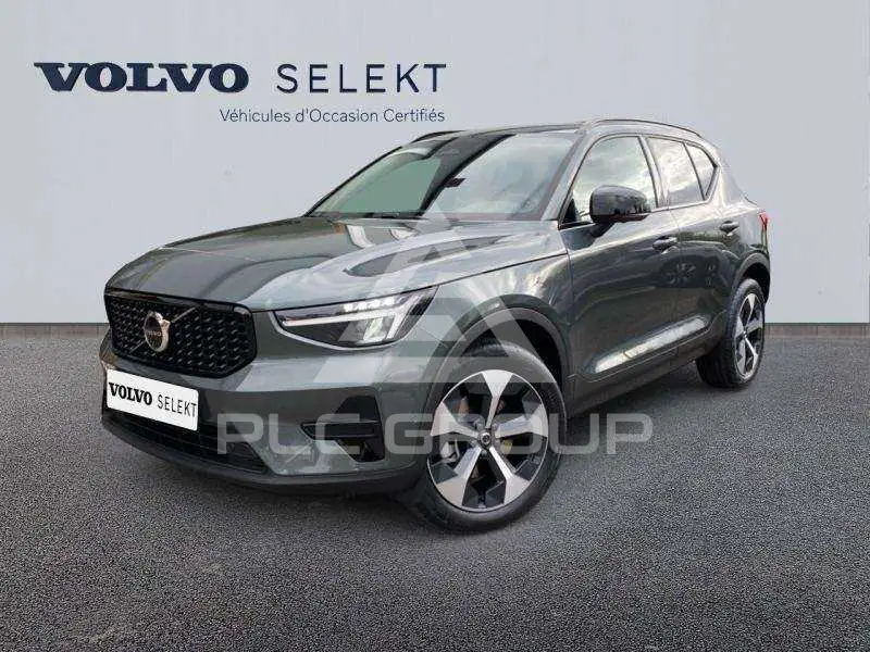 2025 Volvo XC40