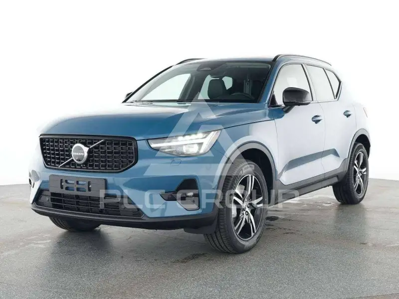 2025 Volvo XC40