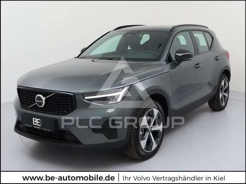 2025 Volvo XC40