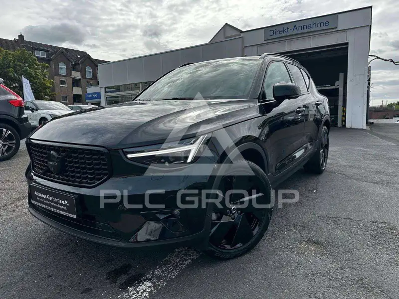 2025 Volvo XC40