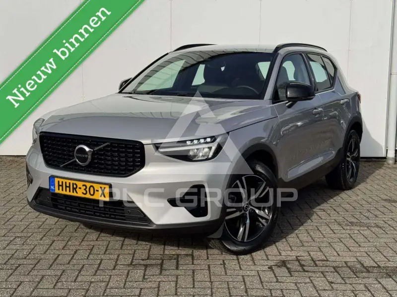 2025 Volvo XC40