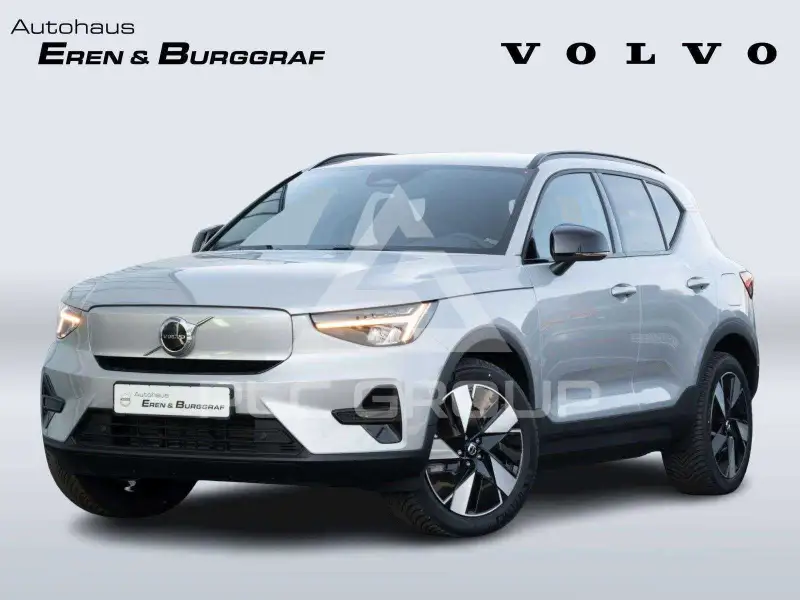 2025 Volvo XC40