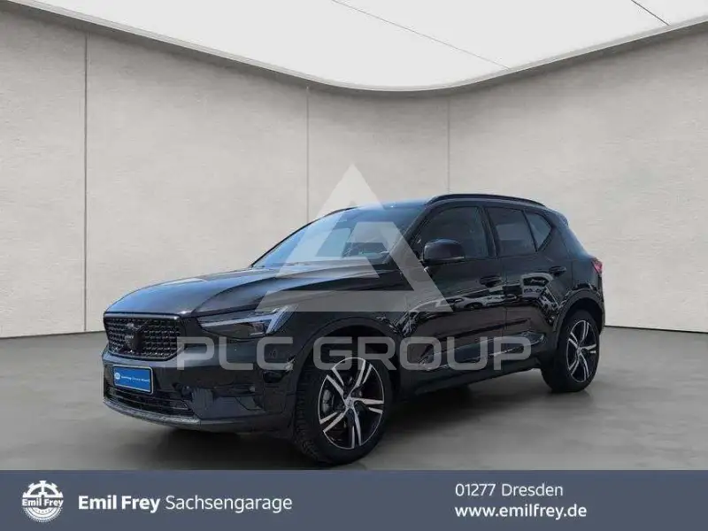 2025 Volvo XC40
