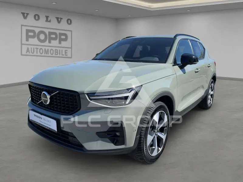 2025 Volvo XC40