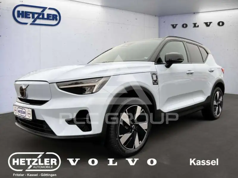 2025 Volvo XC40