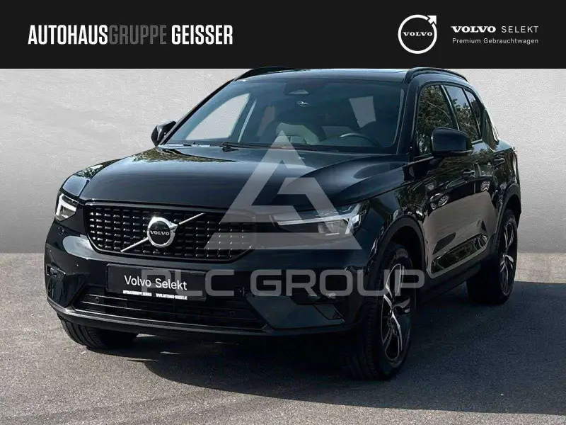 2025 Volvo XC40