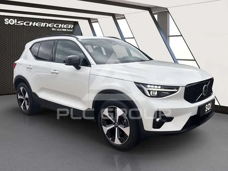 2025 Volvo XC40