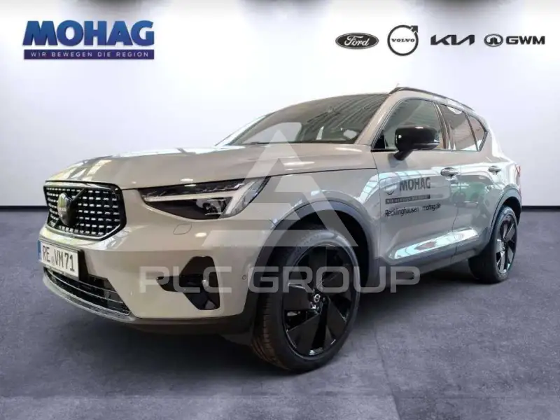 2025 Volvo XC40