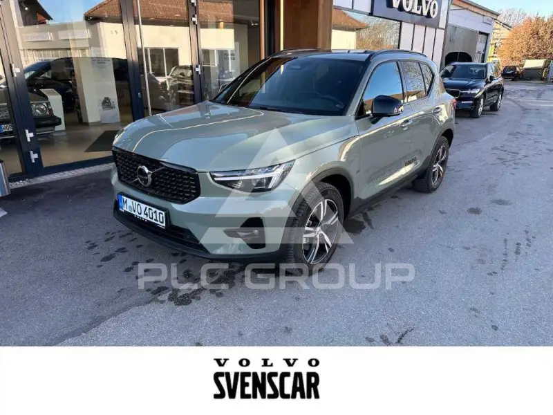 2025 Volvo XC40
