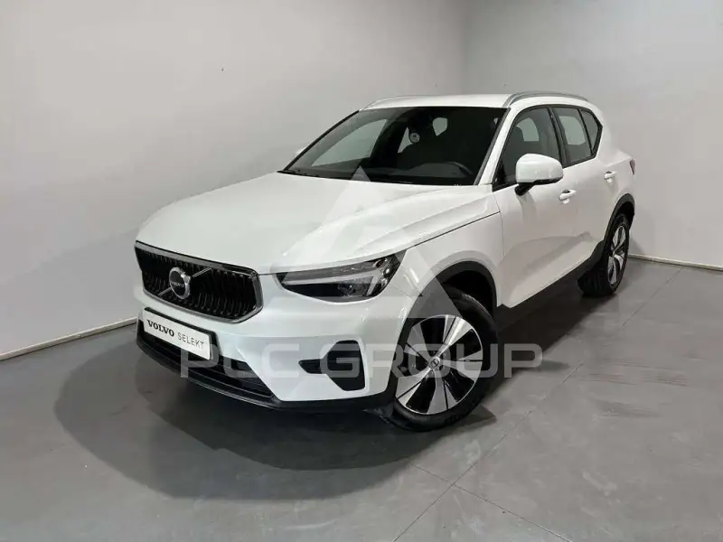 2025 Volvo XC40