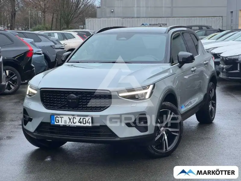 2025 Volvo XC40