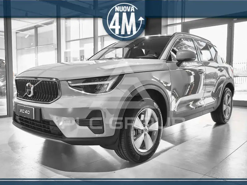 2025 Volvo XC40