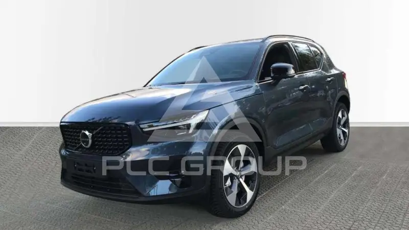 2025 Volvo XC40