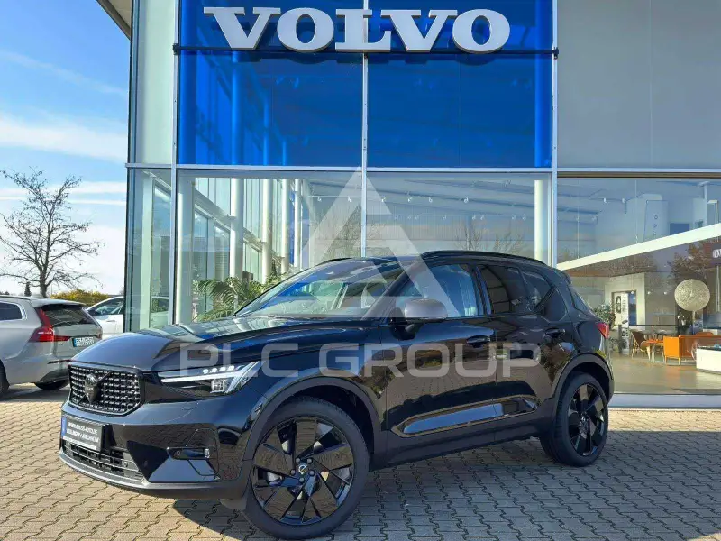 2025 Volvo XC40