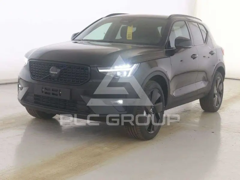 2025 Volvo XC40