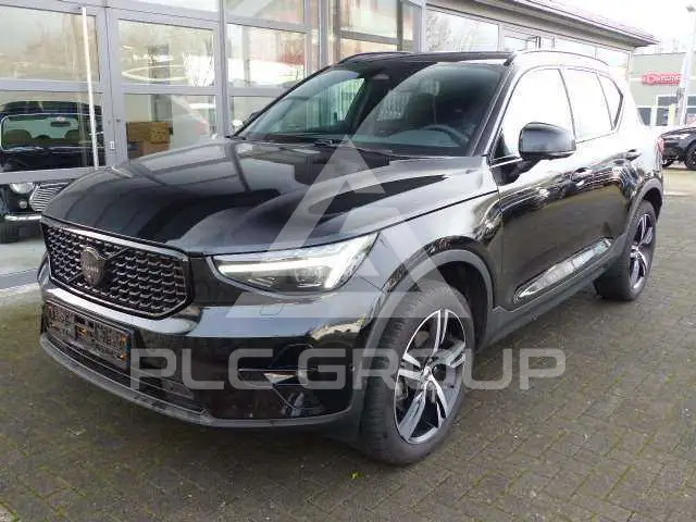 2025 Volvo XC40