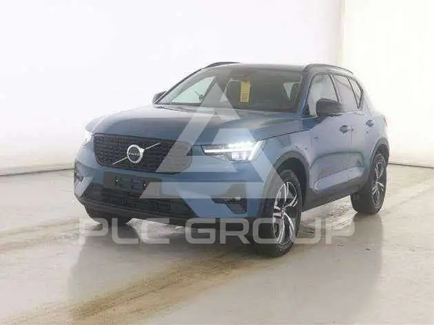 2025 Volvo XC40