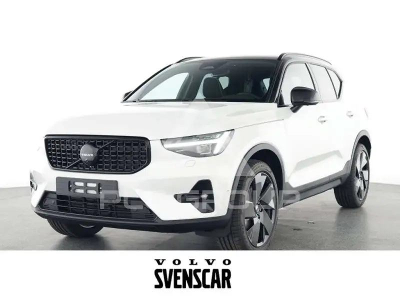 2025 Volvo XC40