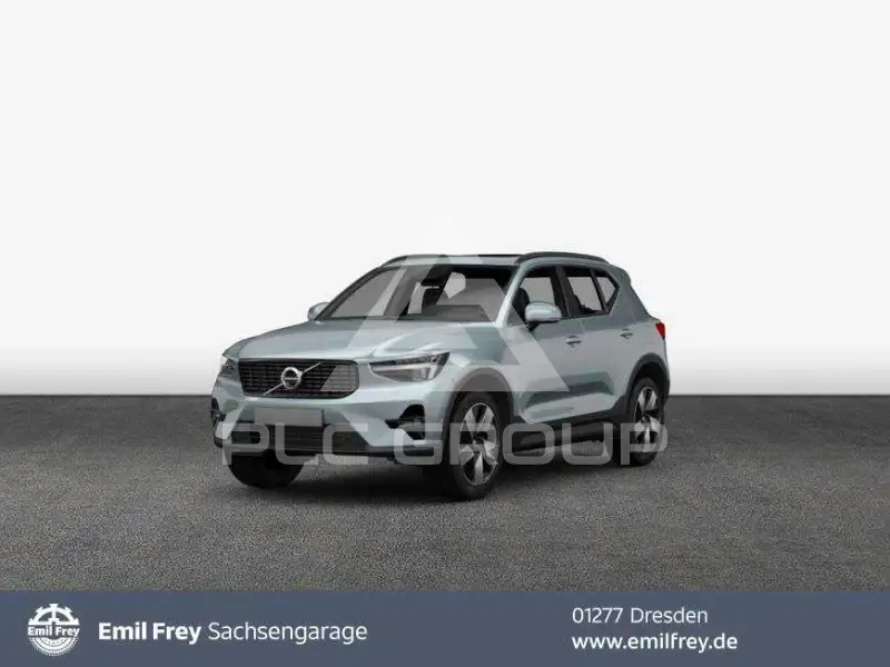2025 Volvo XC40