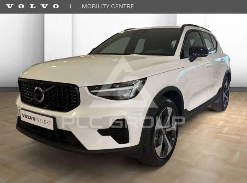 2025 Volvo XC40
