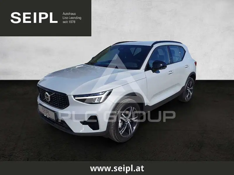 2025 Volvo XC40