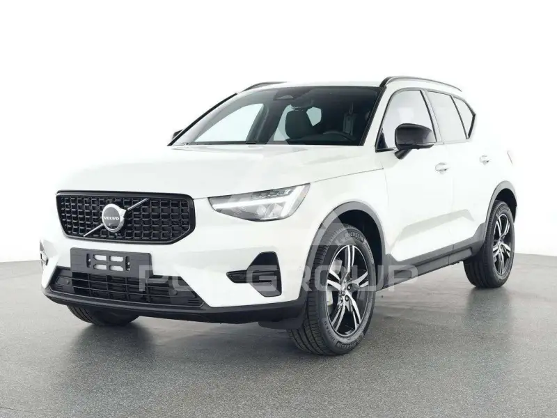 2025 Volvo XC40