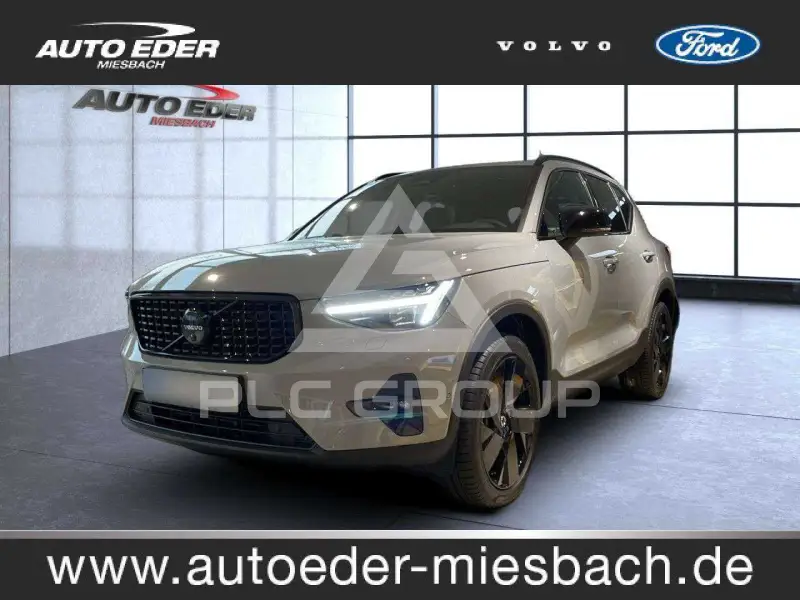 2025 Volvo XC40