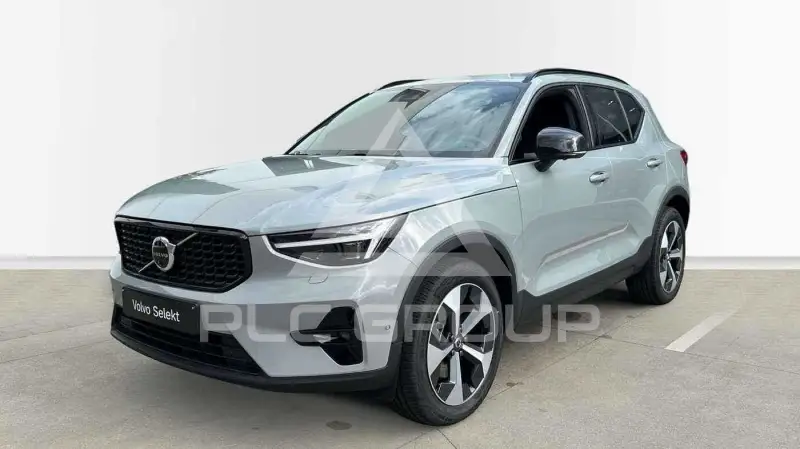 2025 Volvo XC40