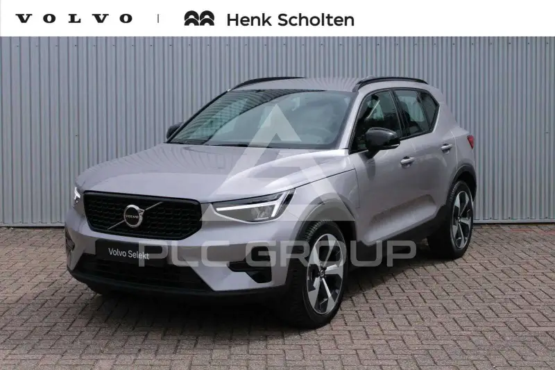 2025 Volvo XC40