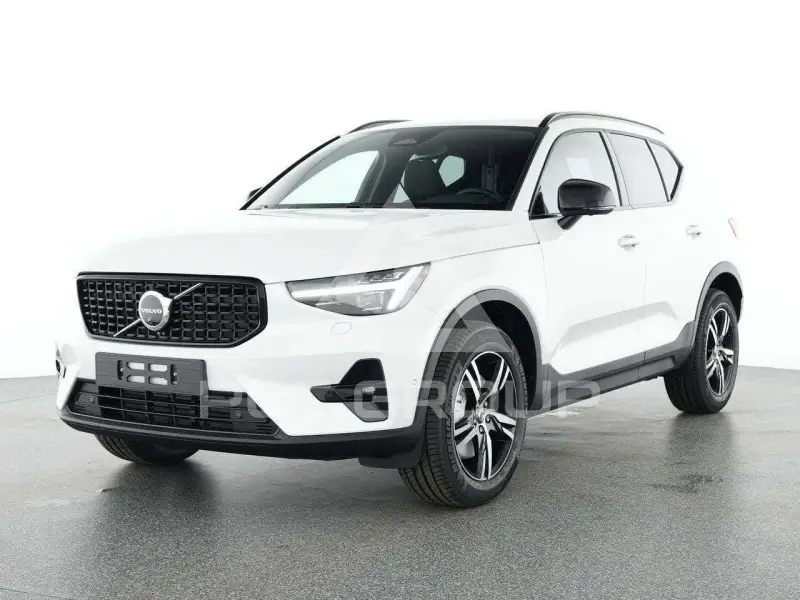 2025 Volvo XC40